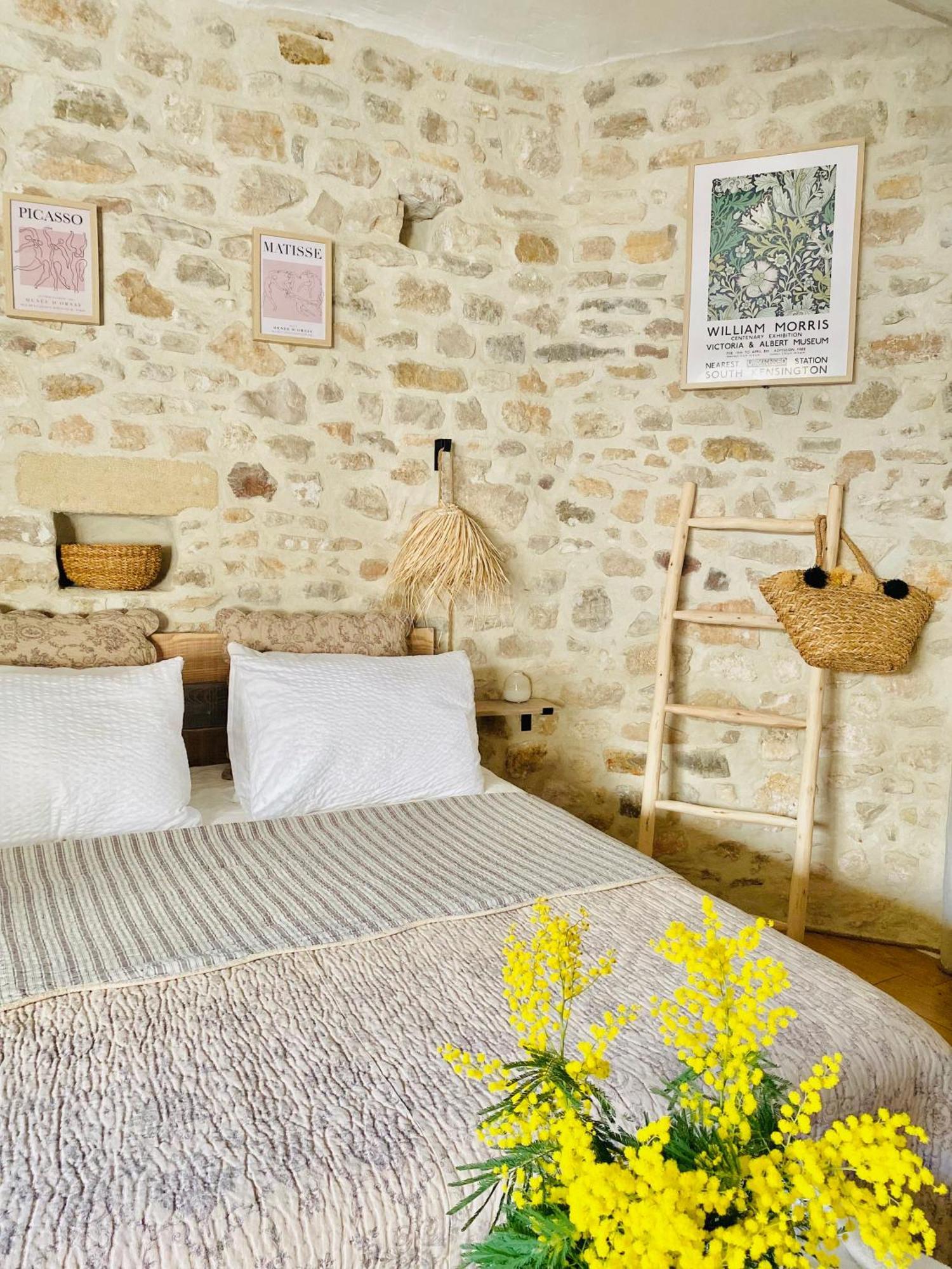 Bed and Breakfast La Dame Jeanne à Fontanes  Extérieur photo