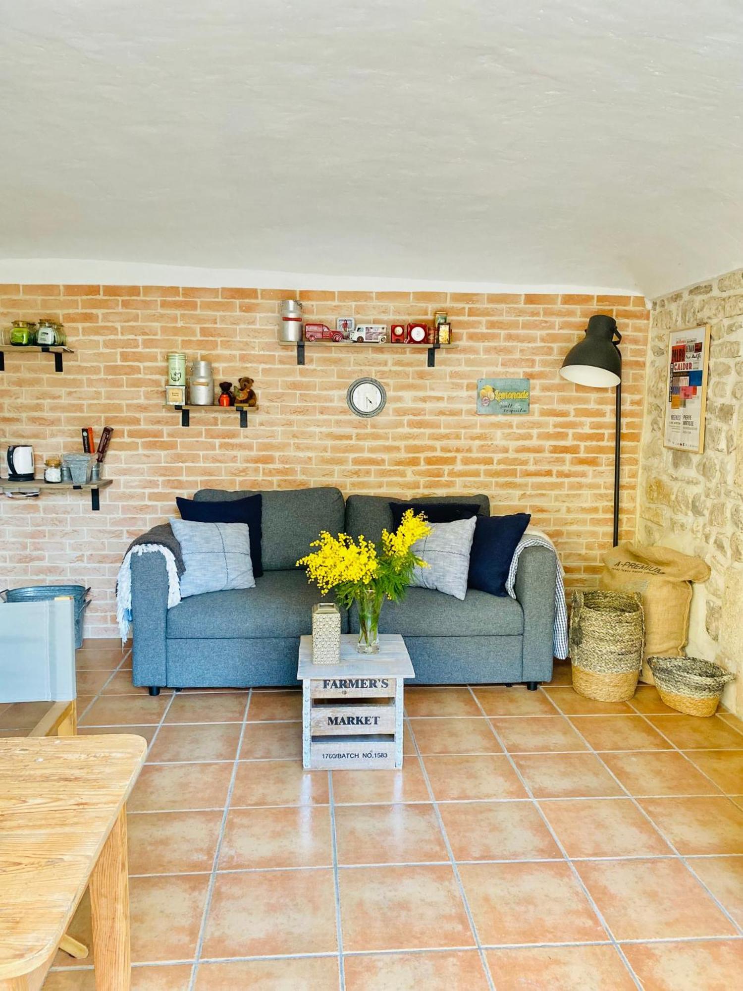 Bed and Breakfast La Dame Jeanne à Fontanes  Extérieur photo