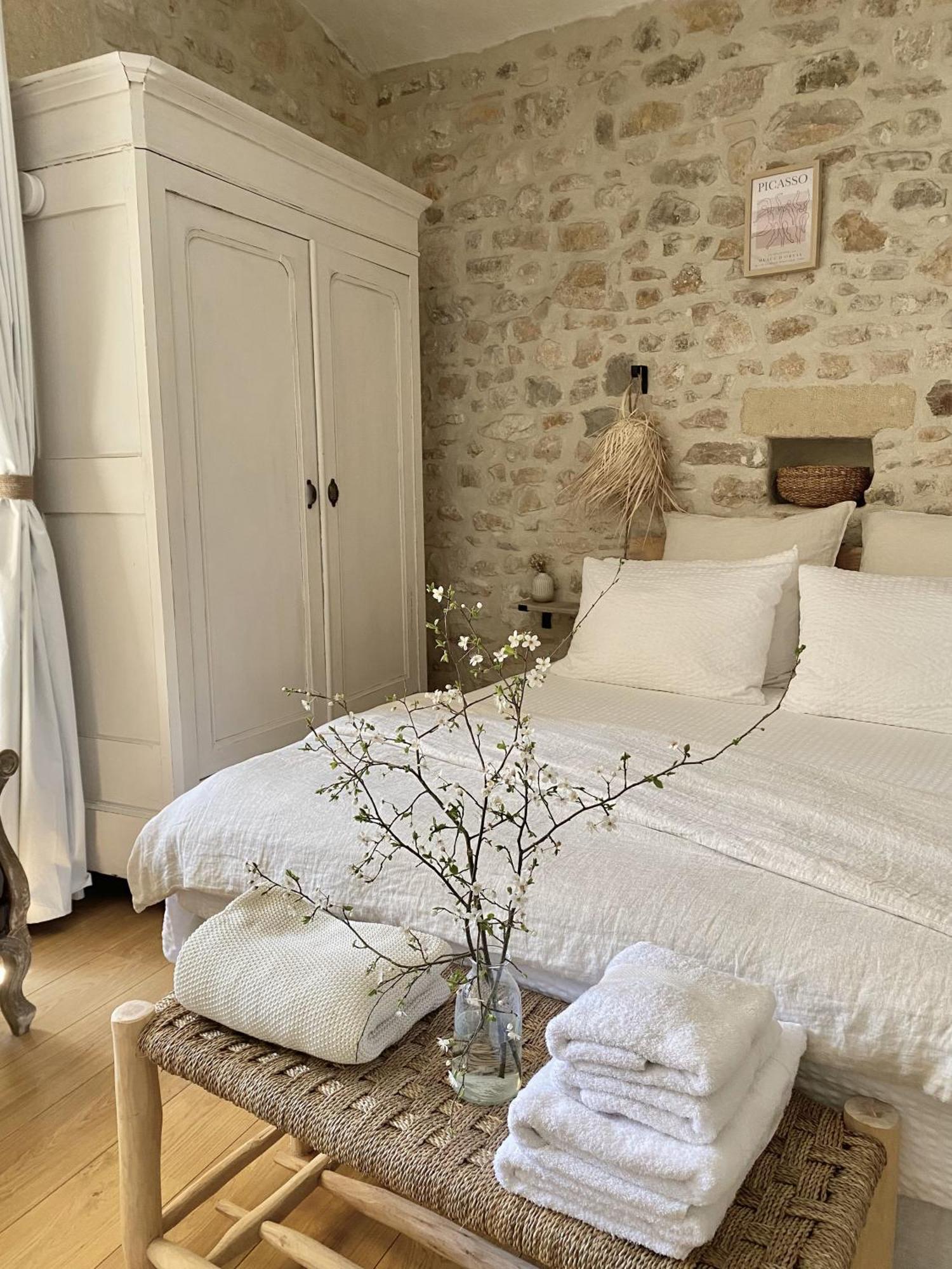Bed and Breakfast La Dame Jeanne à Fontanes  Extérieur photo